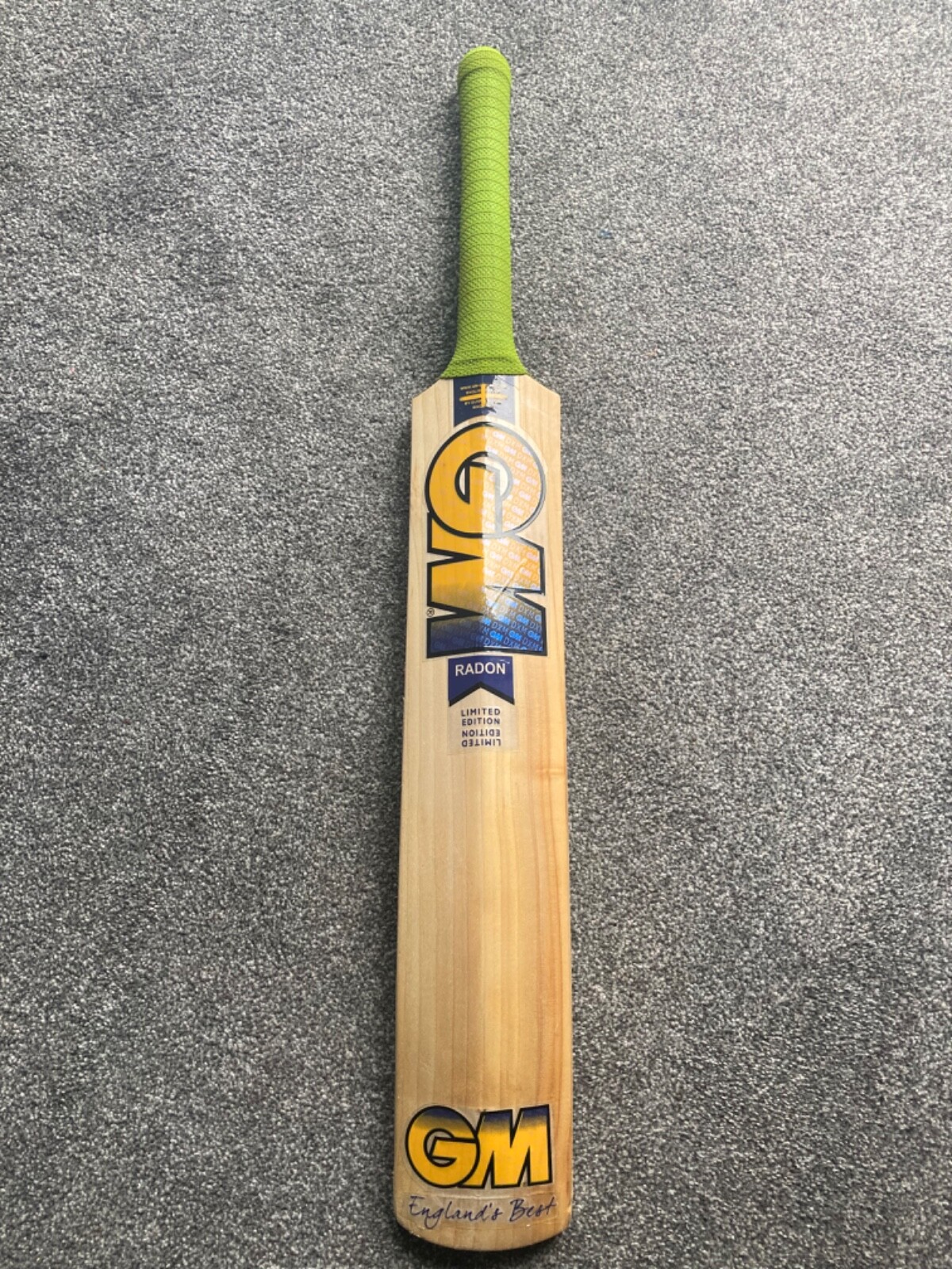 Genuine GM Radius 707 cricket bat in excellent condition SH (short