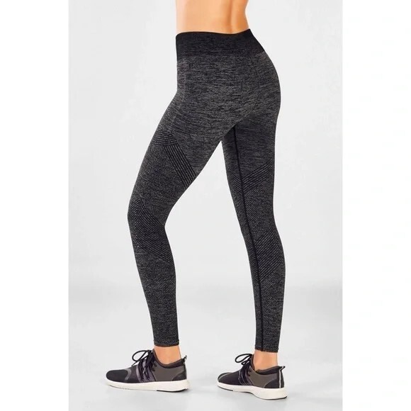 Fabletics Mid Rise Seamless Statement 7/8 Rib Leg… - image 2