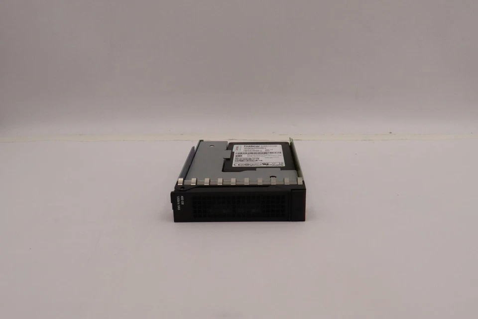 Lenovo 00PH875 4XB0K12406 ThinkServer SAS 400GB 12Gb/s 2.5" in 3.5'' Tray SSD - Image 3 of 4