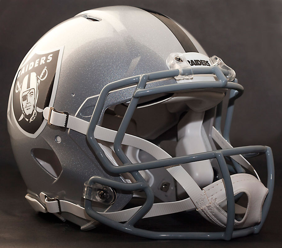 OAKLAND RAIDERS NFL Riddell Speed CU-S2BD-SW Football Helmet