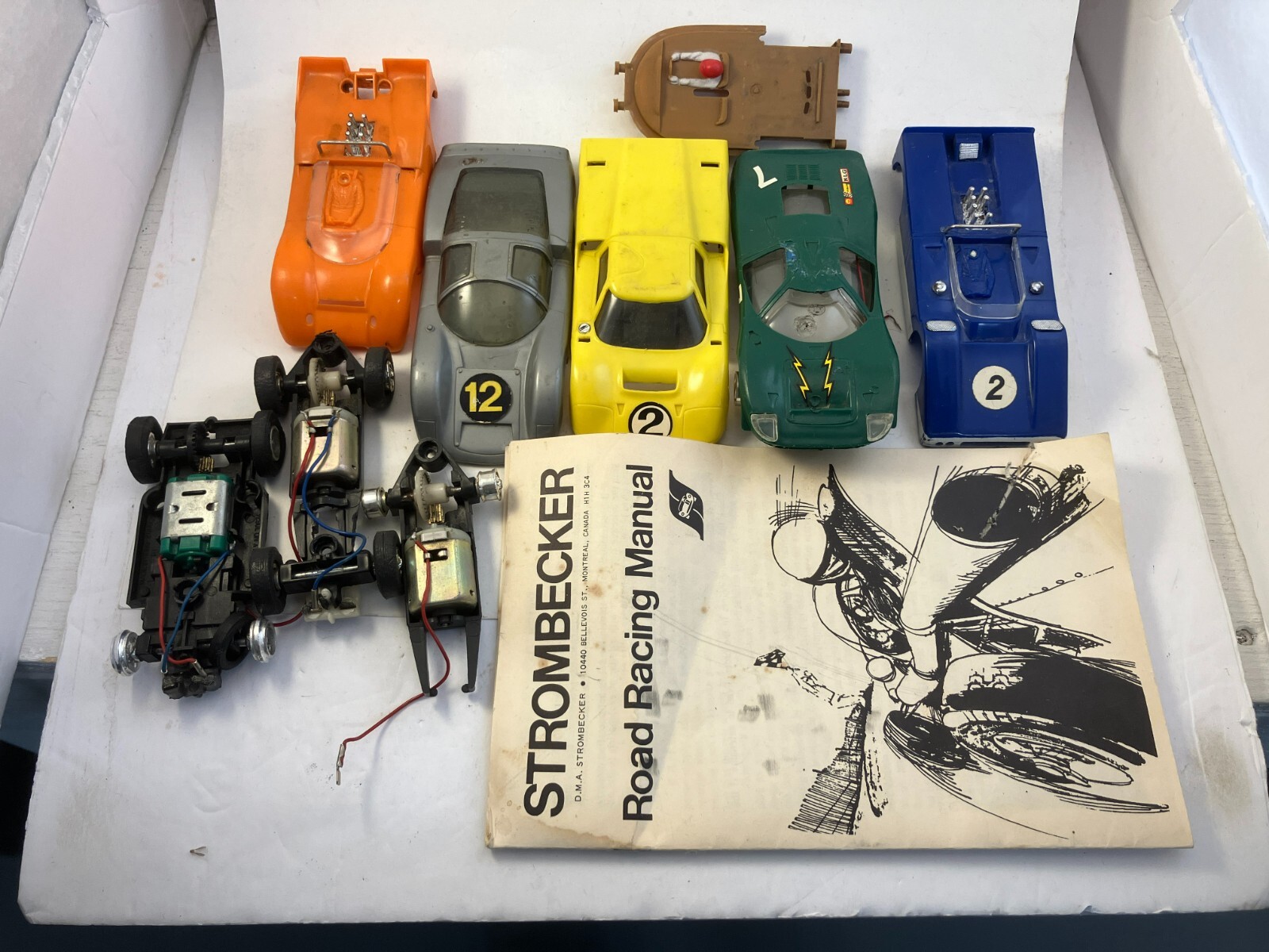 STROMBECKER SLOT CARS lot 5 Bodies 2 Chassis booklet parts or repair 1/