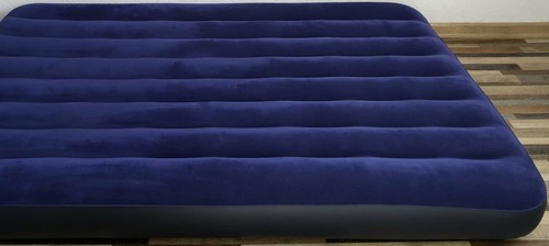 Intex 10" Durabeam Full Size Air Mattress/Bed with Intex Double Quick III S Pump - Picture 2 of 5