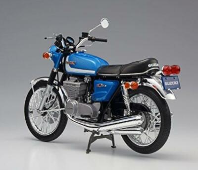 Hasegawa 1/12 Scale Suzuki GT380 B [1972] Bike Model Kit