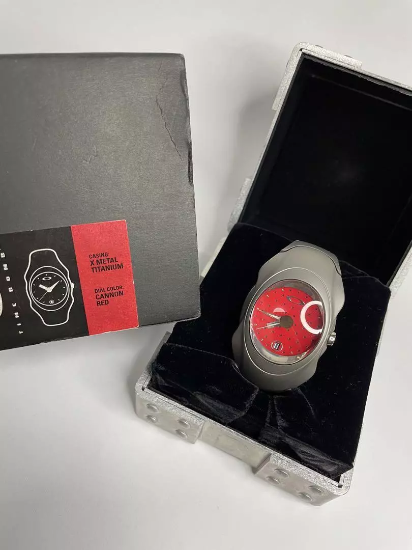 oakley time bomb l watches Cannon red 1998 Complete 2 box Serial