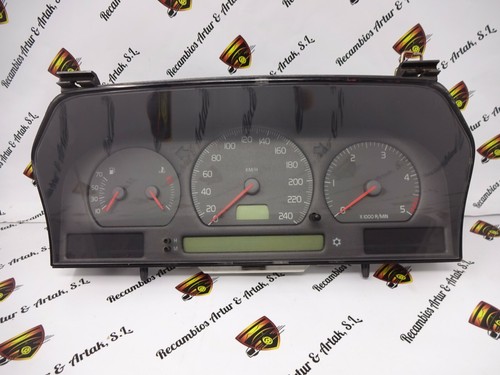 Cuadro de instrumentos  VOLVO V70 S70 9168386 69794-700T 9166196  - Imagen 1 de 4