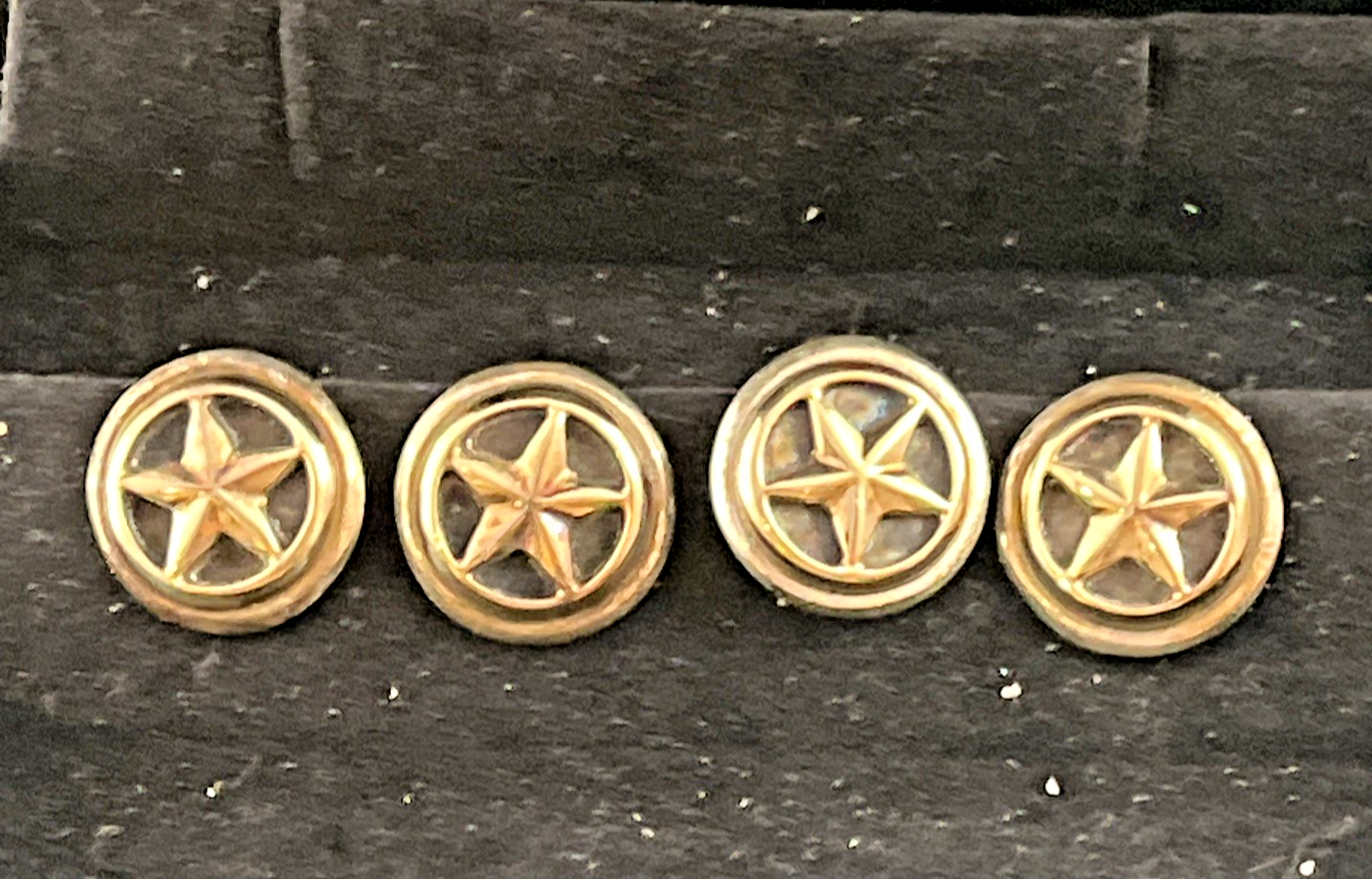 Picture 3 of 24