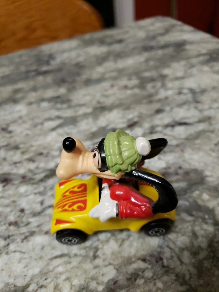 Disney Series Matchbox W/goofy Driving Yellow Car - Image 4 of 4