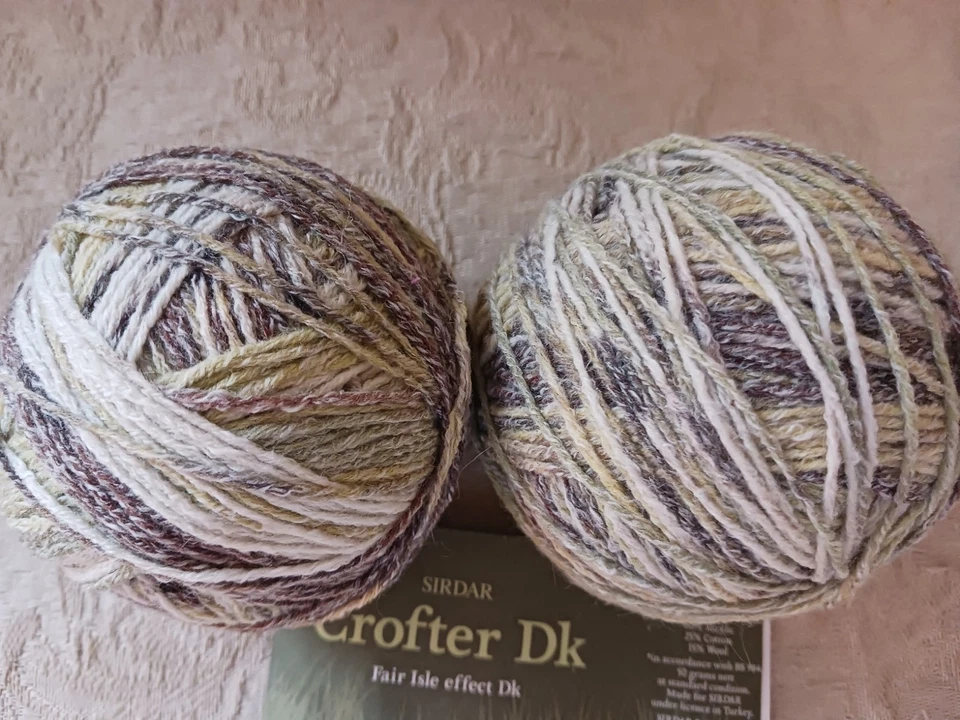 Sirdar Crofter DK Fair Isle Effect Yarn 2 骨架 50 克柔软黄色灰色白色格力 — 第 4/4 张图片