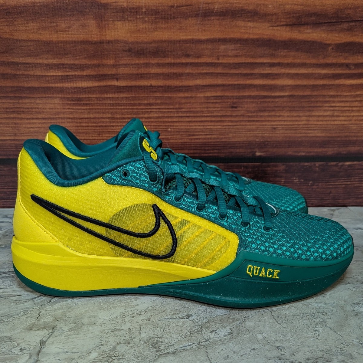 Nike Sabrina 1 Oregon Debut Women's 5.5, Men's 4 Green Yellow