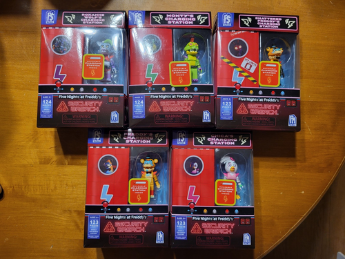 5 Five Nights at Freddy's Security Breach Stazione di Ricarica SET COMPLETO Monty - Foto 1 di 21