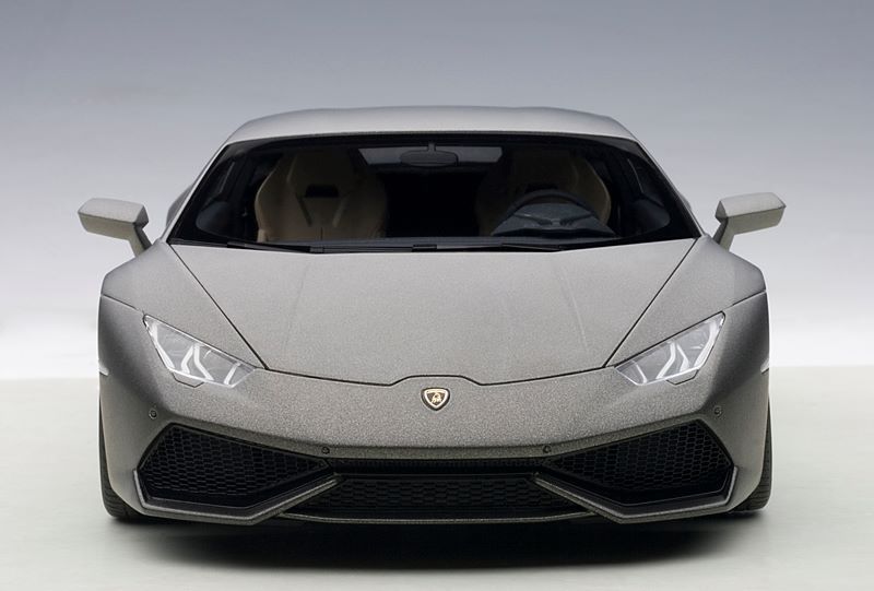 LAMBORGHINI HURACAN LP610-4 MATTE GRAY 1:18 by AUTOart 74606