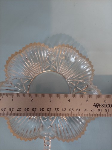 Vintage Clear Etched Four - Leafed Clover Shaped Dish Glass - Picture 5 of 6