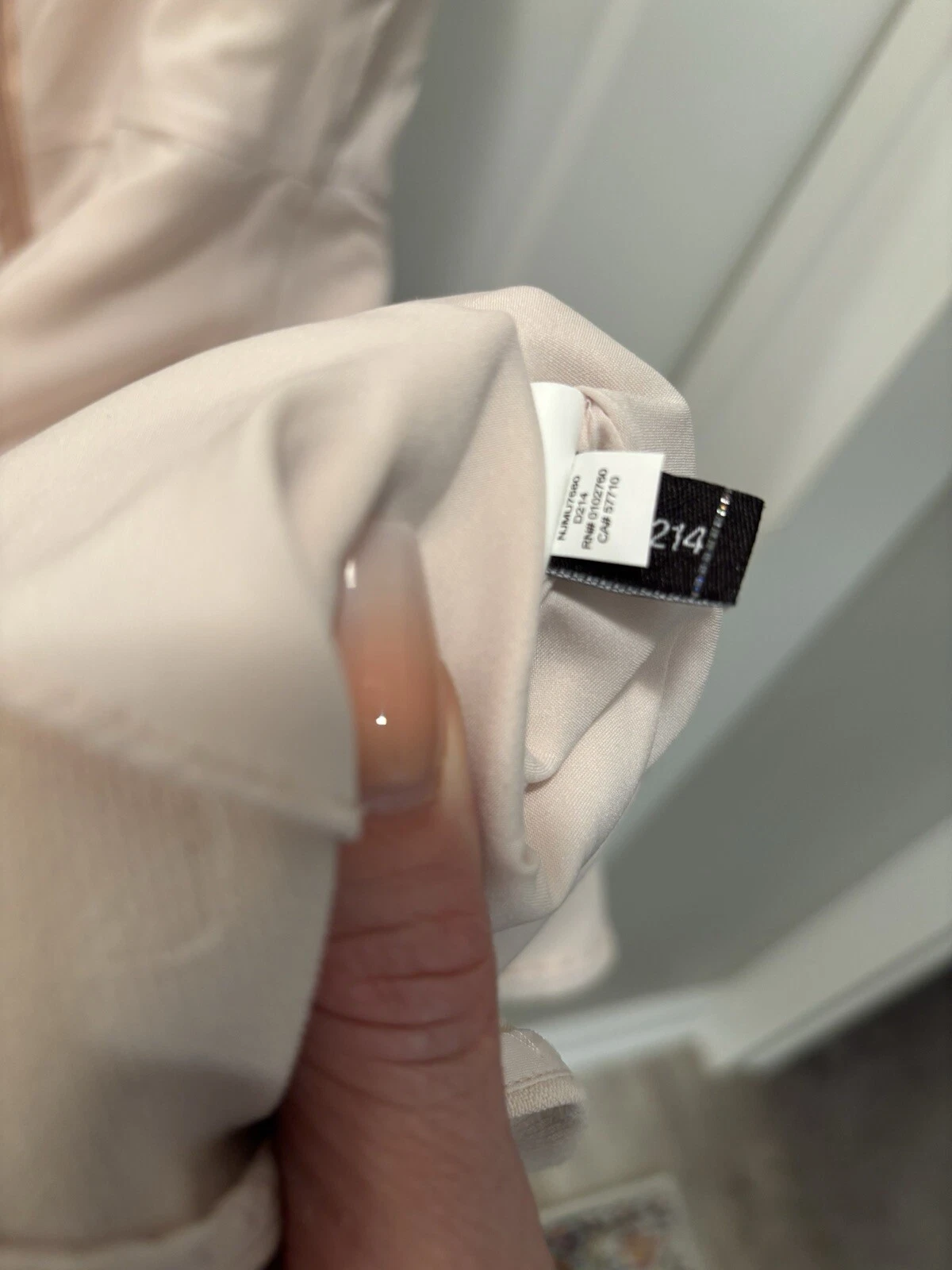 Abito Kate Spade in crepe con borchie e rugiada rosa