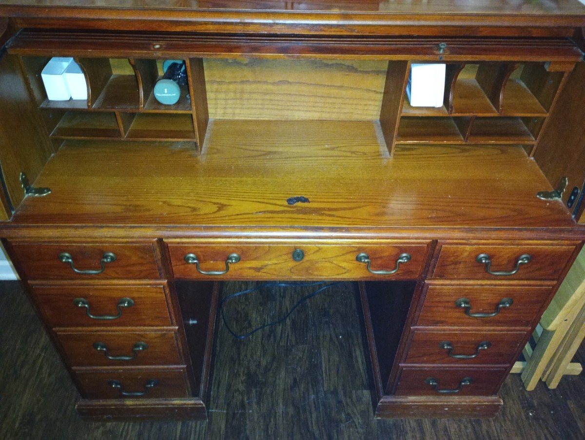 Vintage antique roll top Secretary desk. Solid wood. 7 drawers
