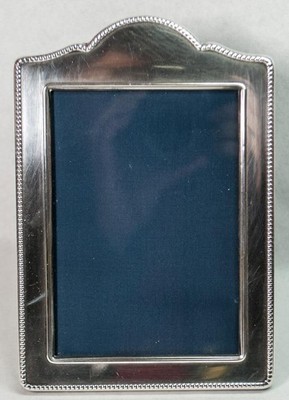 Carr's Sheffield 1990 Sterling Silver Frame w Beaded Border 6-1/2'' x 4-1/2''