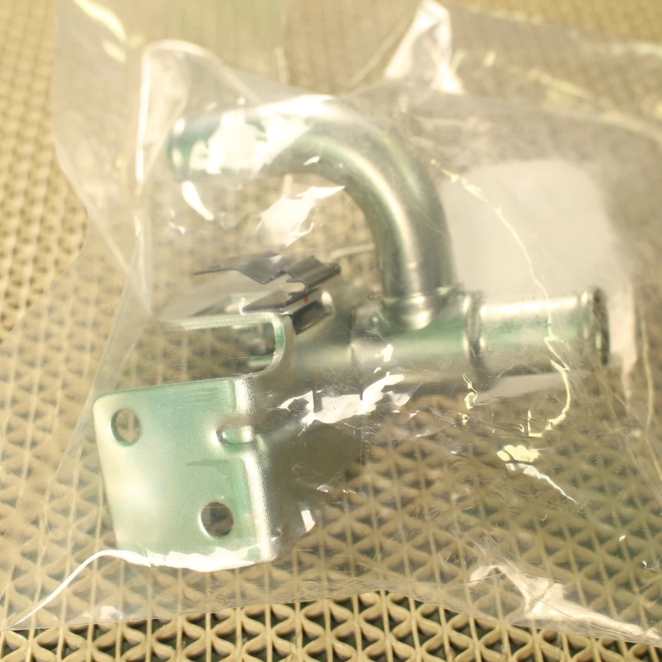 Válvula de agua calentador original Toyota Land Cruiser 40 BJ40/42/43/46 HJ47 87240-60031 Foto 3 de 4