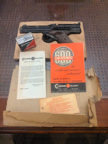 Vintage Crosman 600 Semi-automatic Pellet Gun Set Un-tested Original Papers 1961