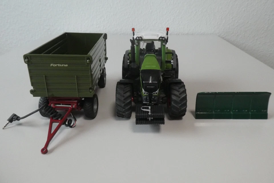 Siku Fendt 939 und Siku Fortuna-Anhänger für Siku-Control in 1:32 - Bild 4 von 4