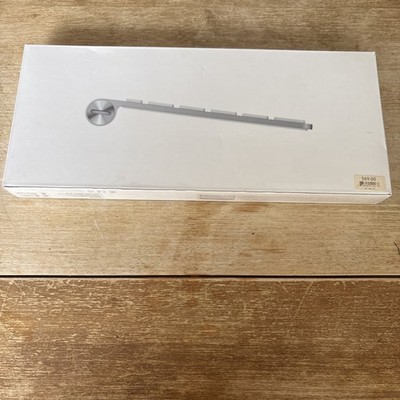 Apple Wireless Keyboard MC184LL/B New in Box Sealed