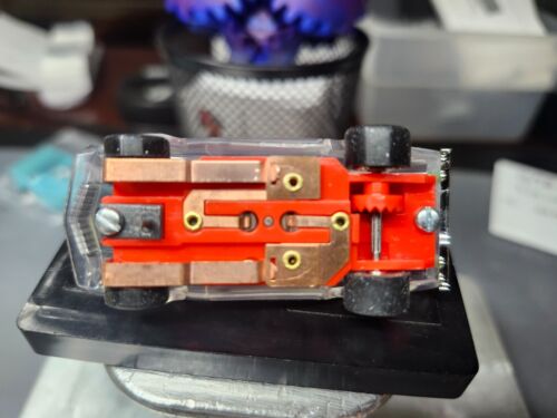 RED T-DASH CHASSIS WITH CLEAR CAMARO BODY HO SLOT CAR. BOTH NEW - Picture 3 of 3