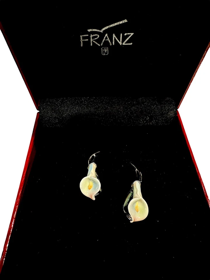 JUEGO DE BROCHES Y PENDIENTES DE PORCELANA ESMALTADA RODIO FRANZ NUEVO EN CAJA Foto 4 de 4