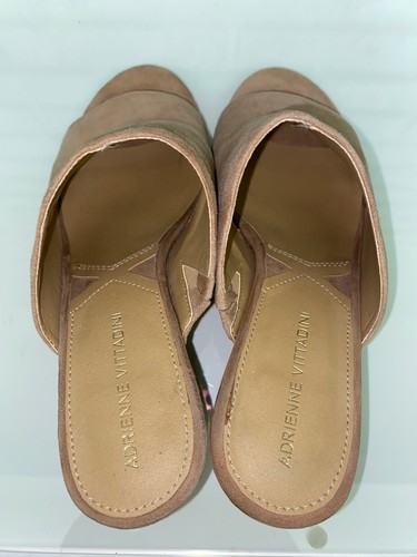Adrienne Vittadini Women Nude Suede Peep Toe Nude Heeled Sandal Size 8.5 - Picture 6 of 10