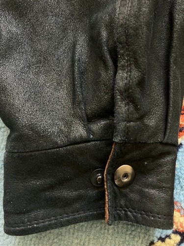 CHAQUETA BOMBER DE CUERO NEGRO REMY - 44 PARA HOMBRE - DOBLE CUELLO - PIEL DE CORDERO - FLEXIBLE - Imagen 3 de 9