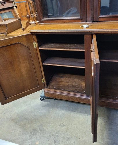 EXCEPTIONAL AMERICAN VICTORIAN WALNUT AND BURL BOOKCASE - Picture 12 of 24