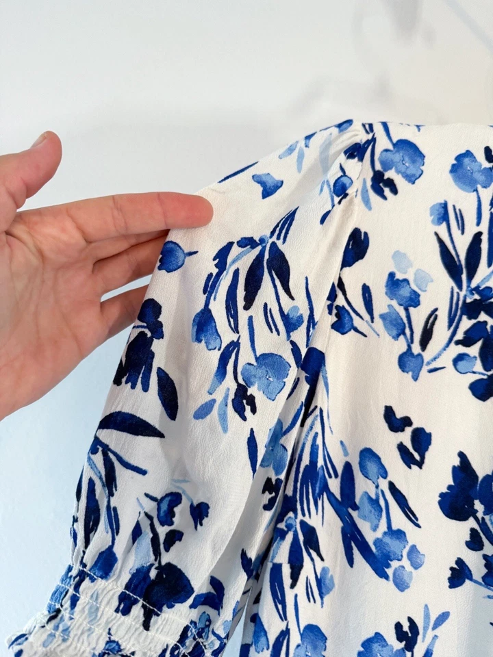 Banana Republic Floral Dress Women’s 10 Large White Blue V Neck Wrap Mini - Image 4 of 4