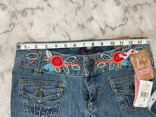 Candie's Capris Jeans Womens Blue Denim Floral Embroidered Zip Fly NWT Sz 5 - Picture 18 of 24