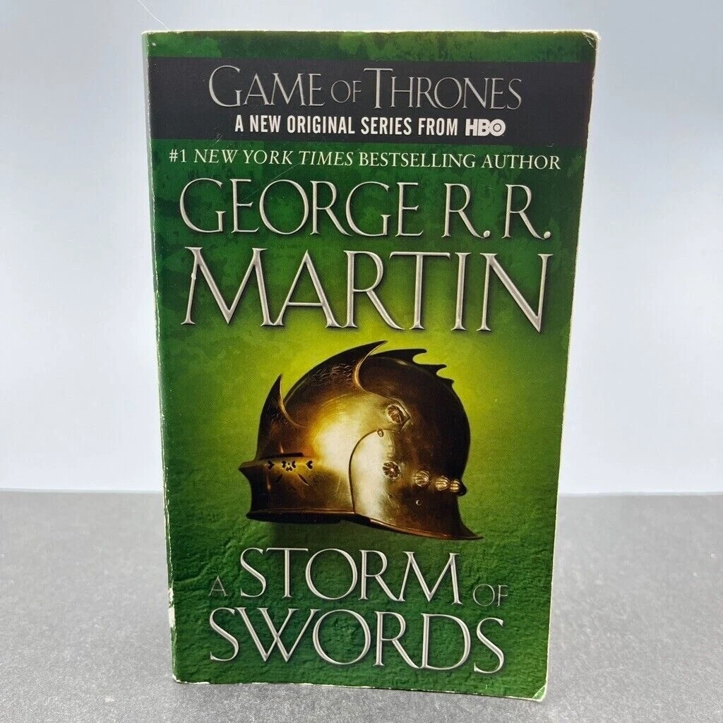 A Clash of Kings (HBO Tie-in Edition) (A Song of Ice and Fire #2) by George  R. R. Martin, Paperback