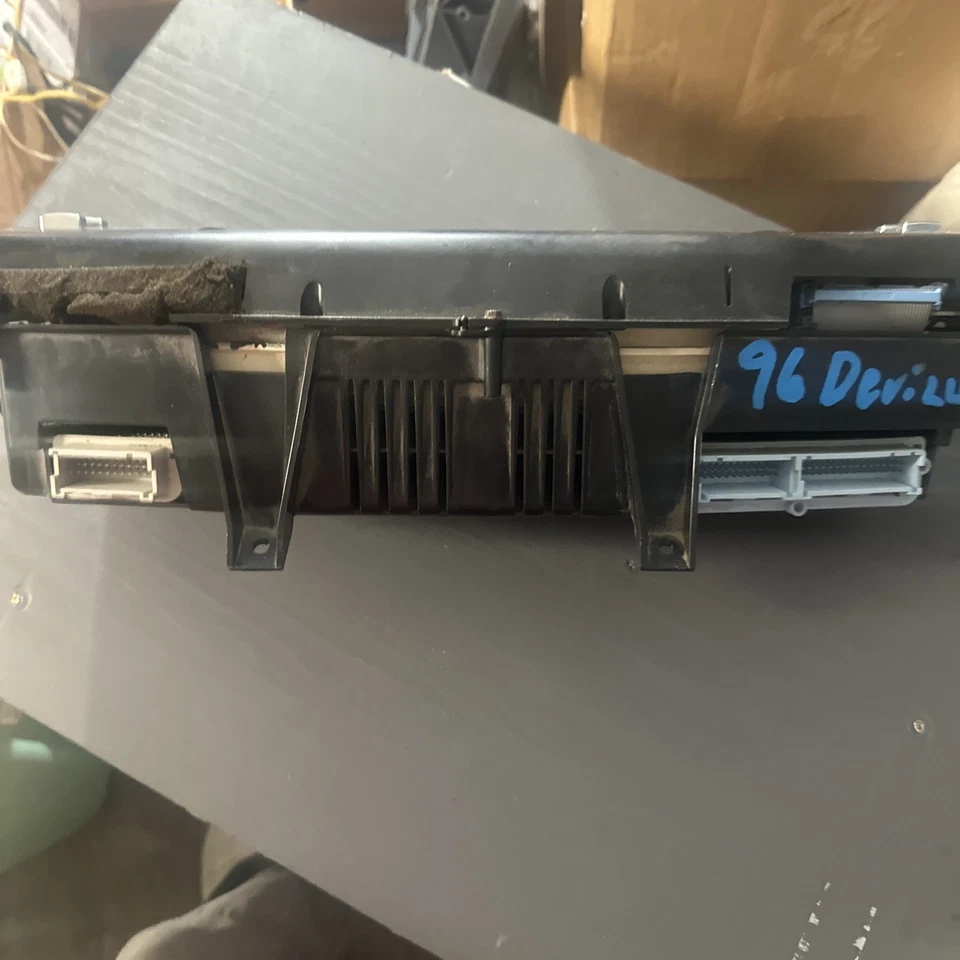 Cuadro de instrumentos velocímetro Cadillac Deville 96 1996 78 k millas 16212806 Foto 2 de 2