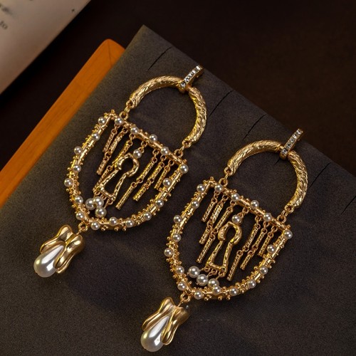 Schiaparelli Inspired Key Hole Dangle Cz & Pearl Gold earrings - Picture 3 of 7
