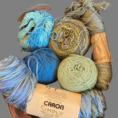 Mixed Lot Acrylic Worsted Weight Yarn - free ground shipping - 12+ ounces
