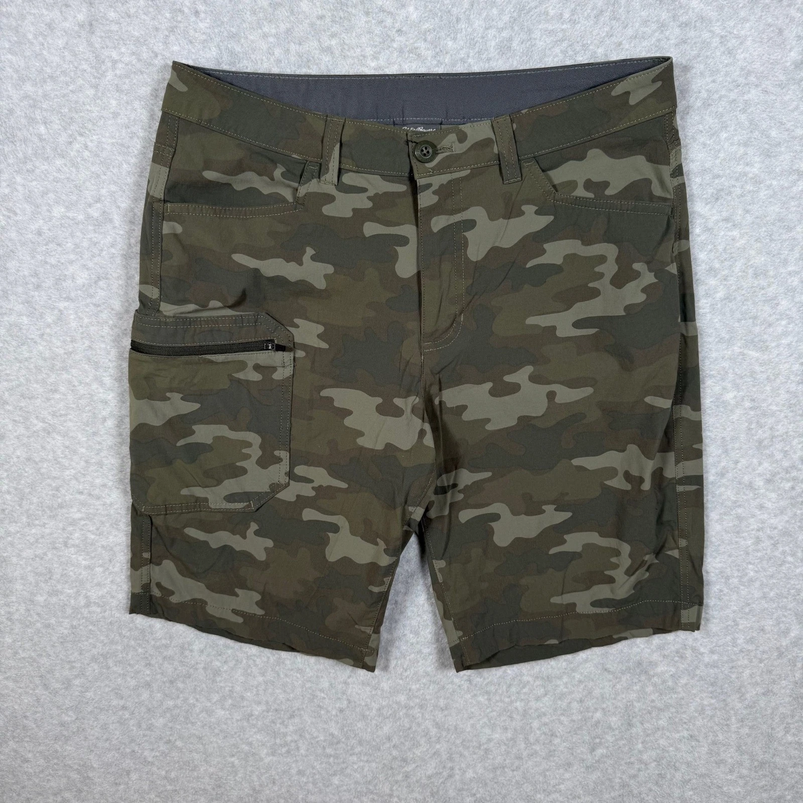 Eddie Bauer Horizon Guide Camo Shorts Mens 32 Green Camouflage Utility Hiking
Opens in a new window