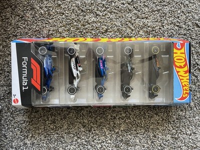 Hot Wheels Formula 1 2022 5-Pack 1:64 Diecast Cars Alfa/Red Bull HFF11