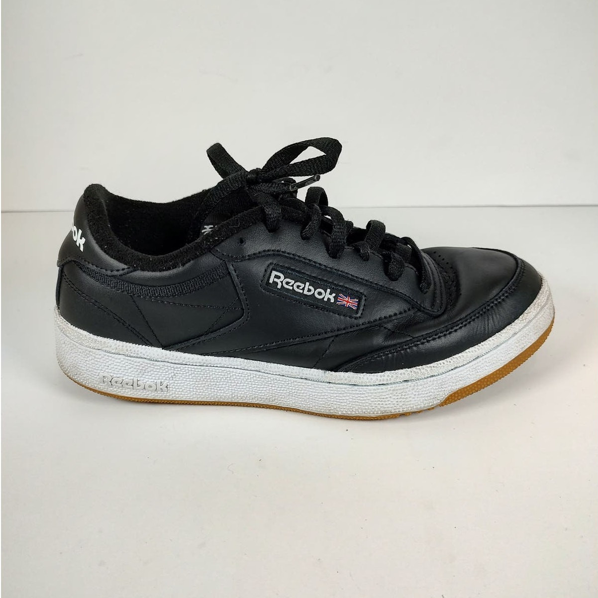 Reebok Classic Retro Street Sneakers for Women Size 9 Men Size 7.5