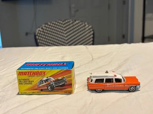 2009 MATCHBOX DIECAST METAL CAR LESNEY EDITION WITH BOX '63 CADILLAC AMBULANCE
