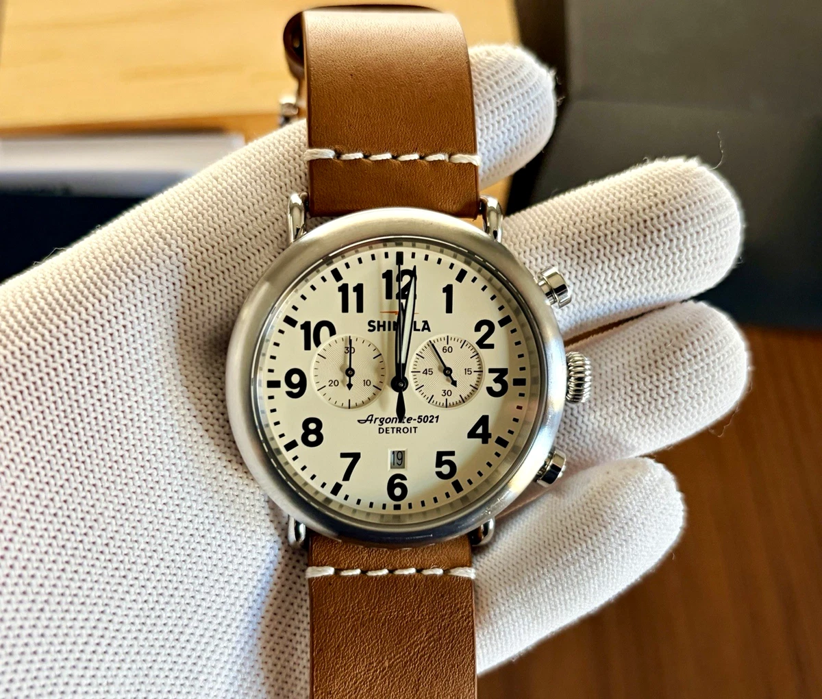 Preços baixos em Relógios de pulso de couro ouro Shinola | eBay