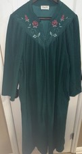 Vintage Vanity Fair Velour Robe Housecoat Full Length Embroidered Rose Large