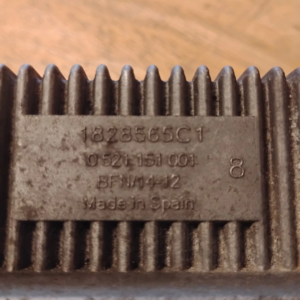 Módulo de control de bujía incandescente motor Ford Powerstroke Super Duty F250 03-10 1828565C1 Foto 3 de 4