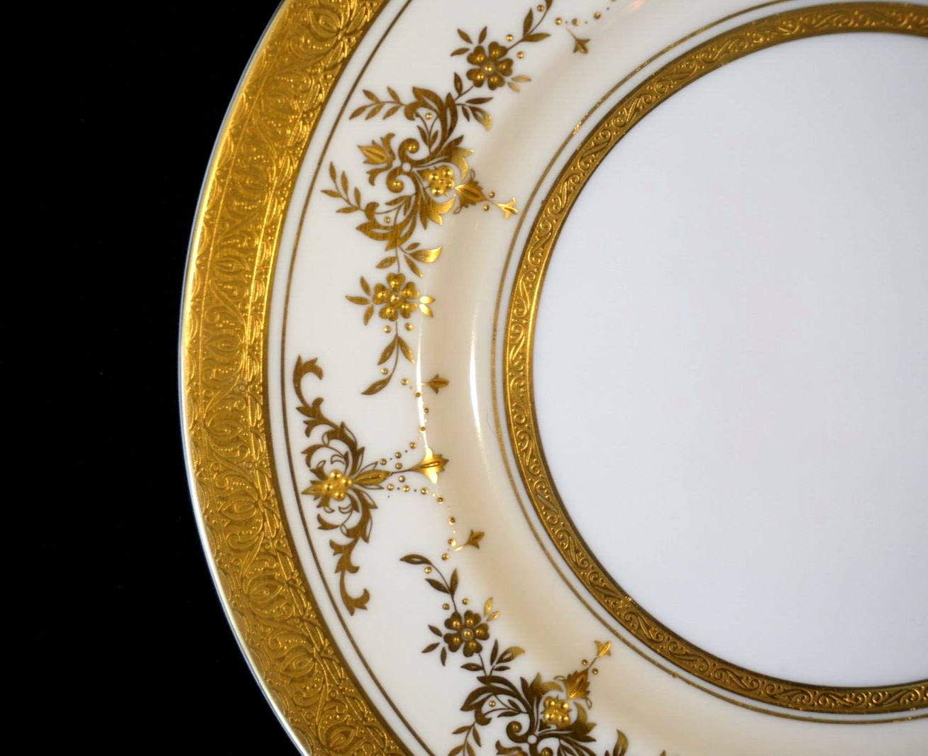 Stunning Minton Riverton Salad Plate