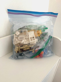 LEGO CREATOR: Beach Hut (31035) RETIRED ALL PARTS USED OPEN BOX *Read details