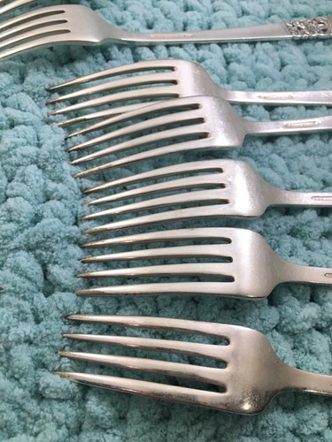 Oneida Coronation 9-Dinner Forks 7 1/2" Community Silverplate Flatware - Picture 6 of 9