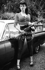 WW2 Picture Photo retro style woman with gangsta gun 6174