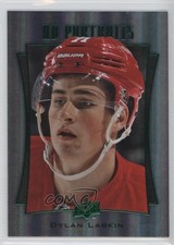 2016-17 Upper Deck UD Portraits Rainbow Green Foil Dylan Larkin #P-19 5vt