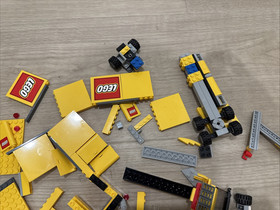 LEGO City: LEGO City Truck (3221)  Incomplete set