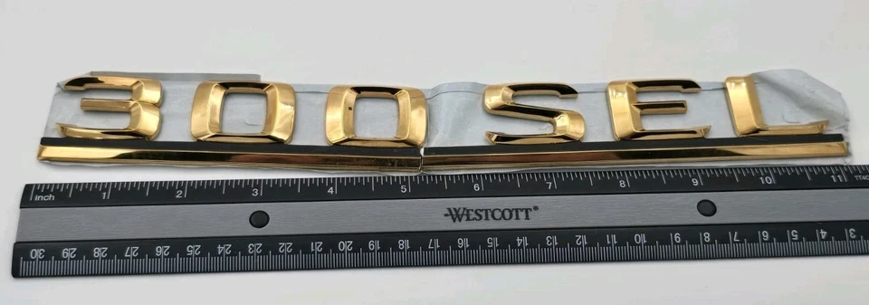 Mercedes Benz 300sel 1970 emblema vintage OEM roto Foto 2 de 3