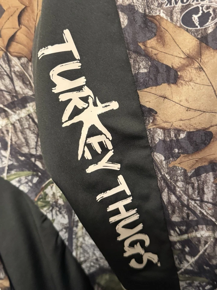 Men’s Mossey Oak Obsession  Pullover  1/4 Zip  - Image 3 of 4