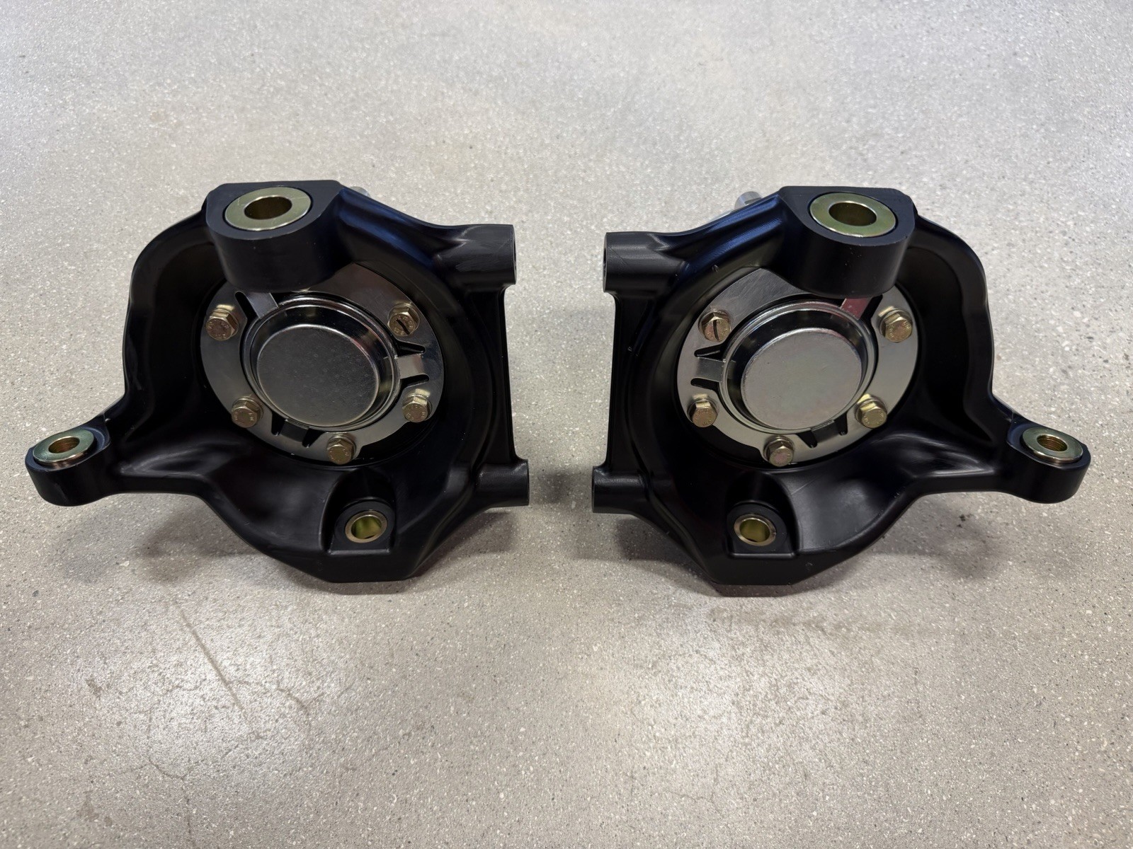 Ferrari F40 FRONT+LEFT Wheel hub